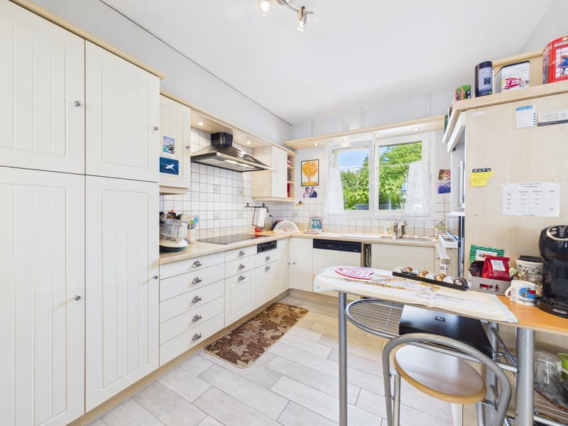 Family villa with 6.5 rooms, garden and two terraces in Echallens (4)