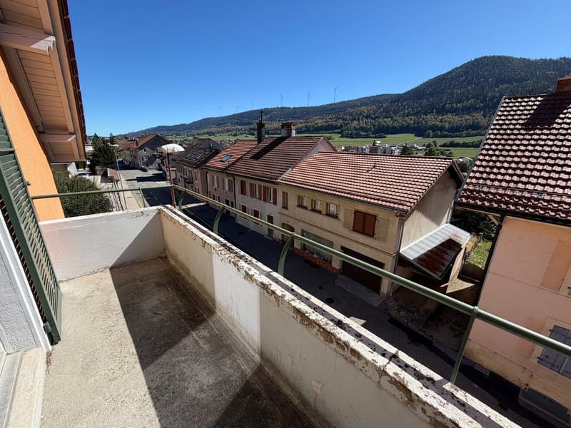 Charmant appartement de 3 pièces avec balcon à Vallorbe (2)