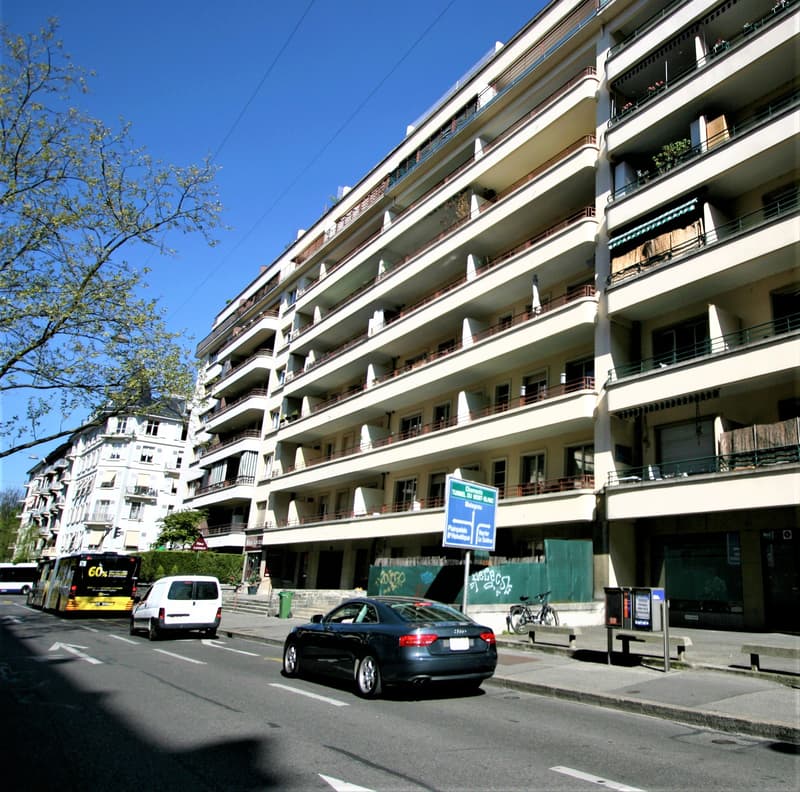 Appartement de 2,5 pièces avec vue imprenable et balcon à Champel-Florissant (10)