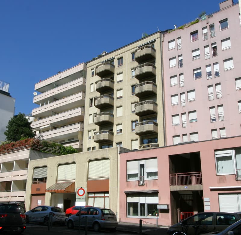 Appartamento di quattro locali con balcone a Plainpalais (1)
