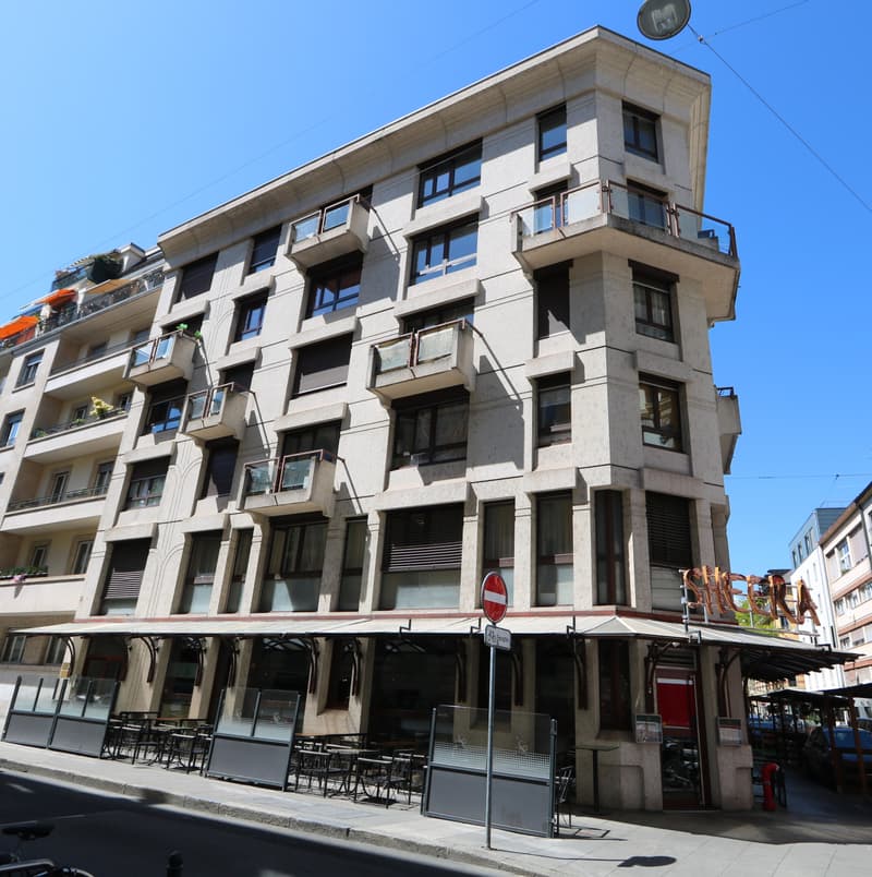 Appartement de 5 pièces aux Pâquis avec balcon (1)