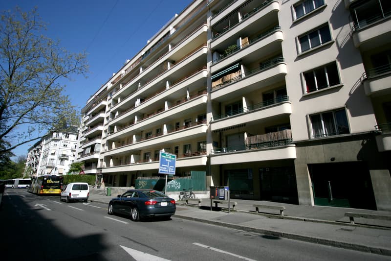 Appartamento di due e mezzo locali con balcone a Champel-Florissant (1)
