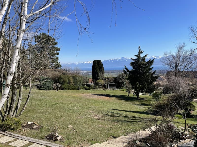 MAGNIFICENT BUILDING LAND OF 1349 M2 IN VILLA ZONE, WITH LAKE VIEW (3)