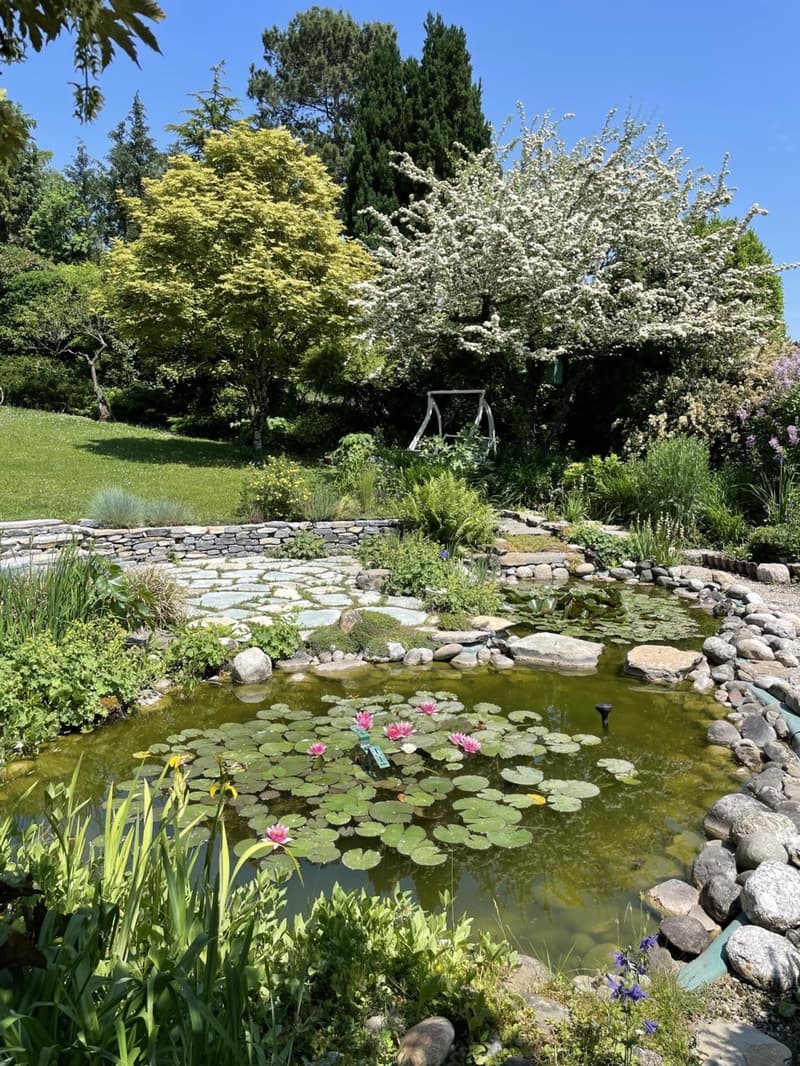 Magnificent individual villa unfurnished with splendid view of the lake in Féchy (13)