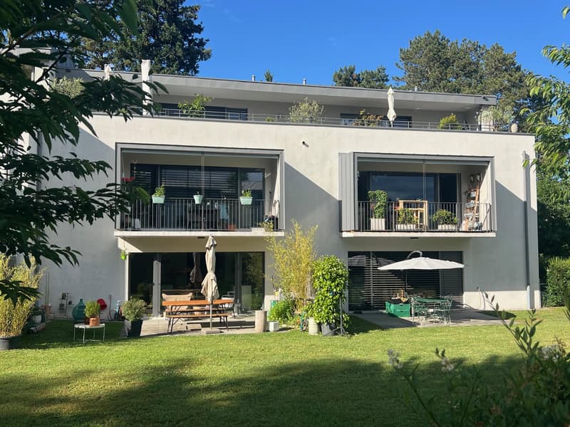 Vier-Zimmer-Wohnung mit großem Südbalkon in ruhiger Lage (1)