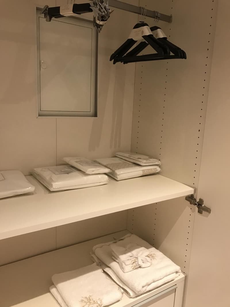 Bello studio arredato ristrutturato a Champel (7)