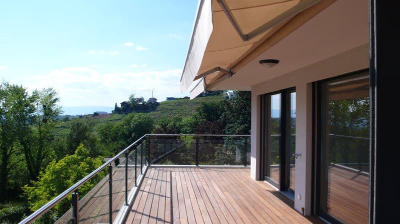 SPLENDIDE APPARTEMENT DE 4 PIECES AVEC VUE PANORAMIQUE A LUTRY (2)
