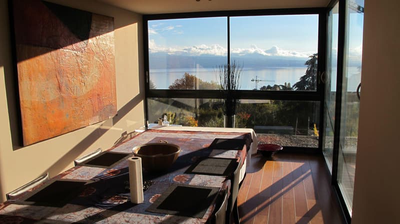 SPLENDIDE APPARTEMENT DE 4 PIECES AVEC VUE PANORAMIQUE A LUTRY (8)