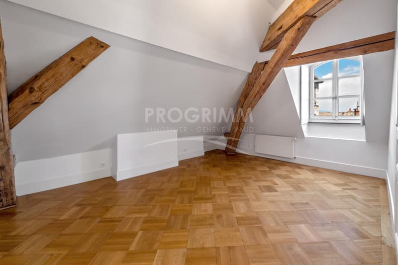 Città vecchia - Superba appartamento di 4 locali con studio - Ultimo piano - Ascensore (3)