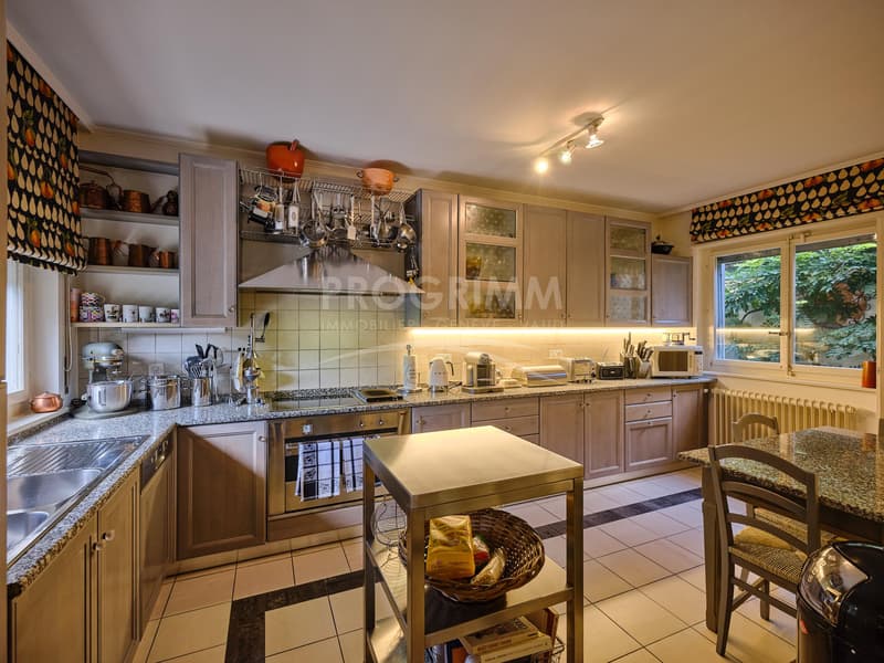 Villa indipendente con 5 camere da letto - 3 bagni - Piscina - Vicino Ecolint e clinica Grangettes (6)