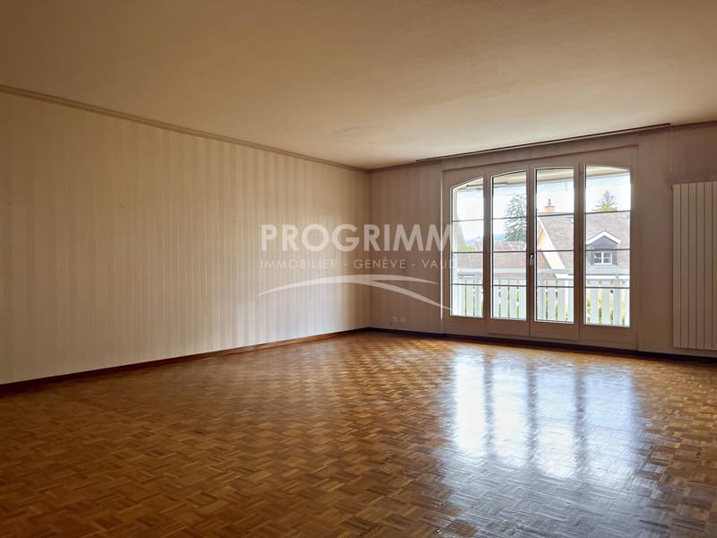 Nouveau - A rénover - Appartement de 5 pièces/145m2 avec grand balcon 8m2 - Cave + parking en sous-sol (3)