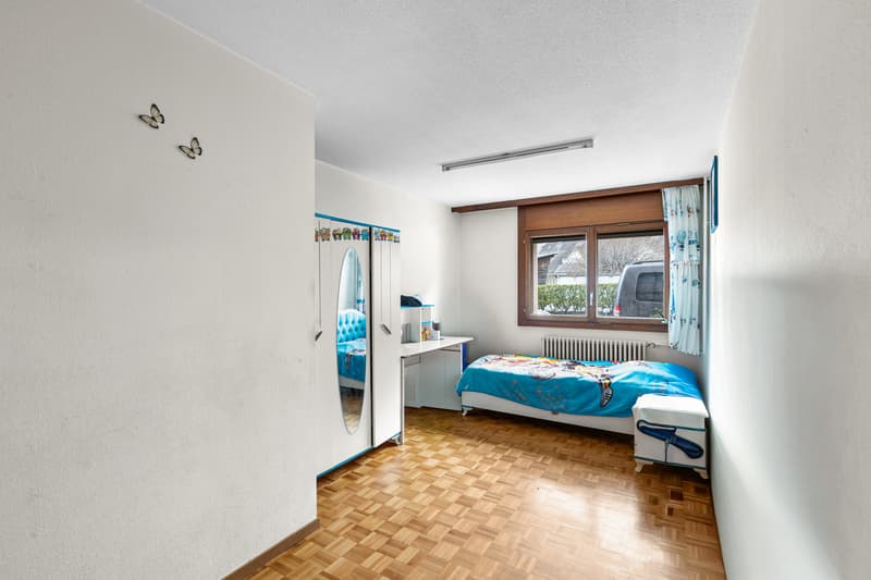 Bright apartment with private garden in the center of Aigle (8)