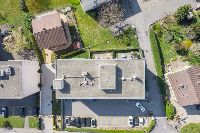 Appartement lumineux avec jardin privatif au centre de Aigle (12)