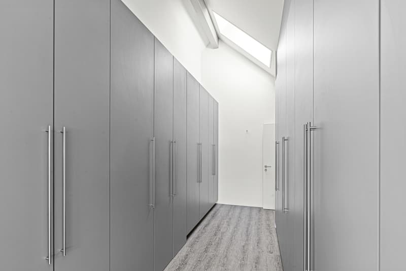 Appartement de prestige rénové avec vue spectaculaire sur le lac ! (7)
