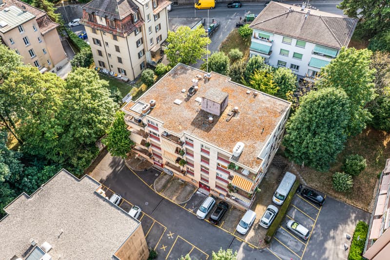 Superbe appartement rénové avec cheminée (12)