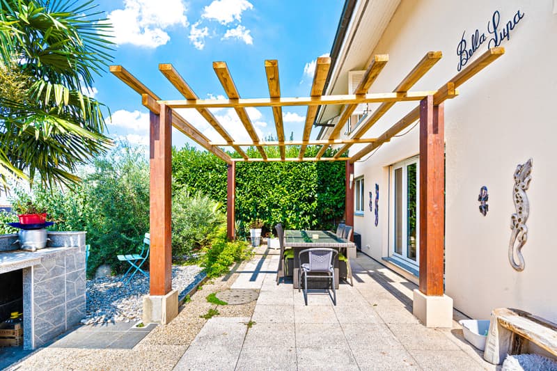 Maison d'exception avec piscine, terrasse, jardin et cuisine extérieur (9)