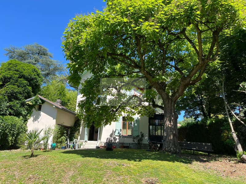 Casa arredata di eccezione in affitto a Carouge ? 297 m² con giardino e dépendance (7)