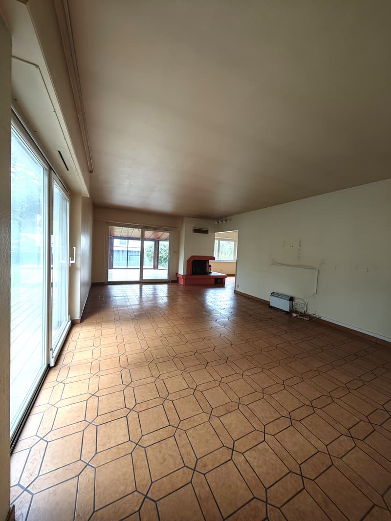Geräumiges Familienhaus mit 162 m² auf 12,23 Ar Land (6)