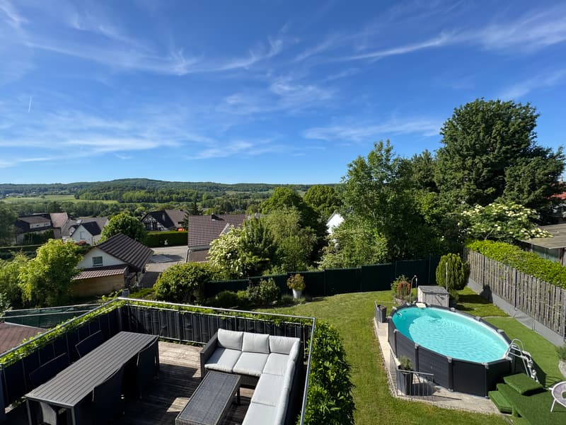Très belle maison sur les hauteurs avec vue imprenable (1)