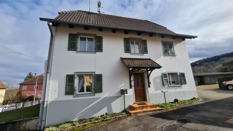 Maison de village avec dépendances (1)