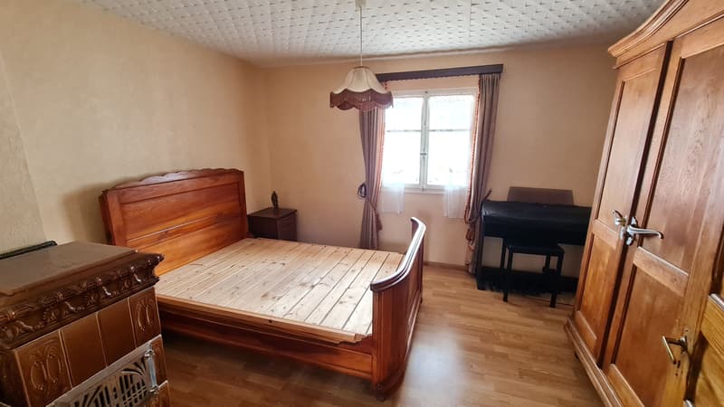 Maison de village avec dépendances (7)