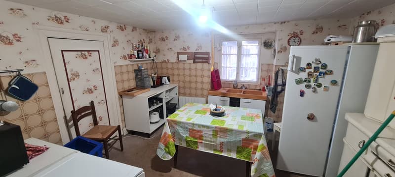 Maison de village à rénover (2)