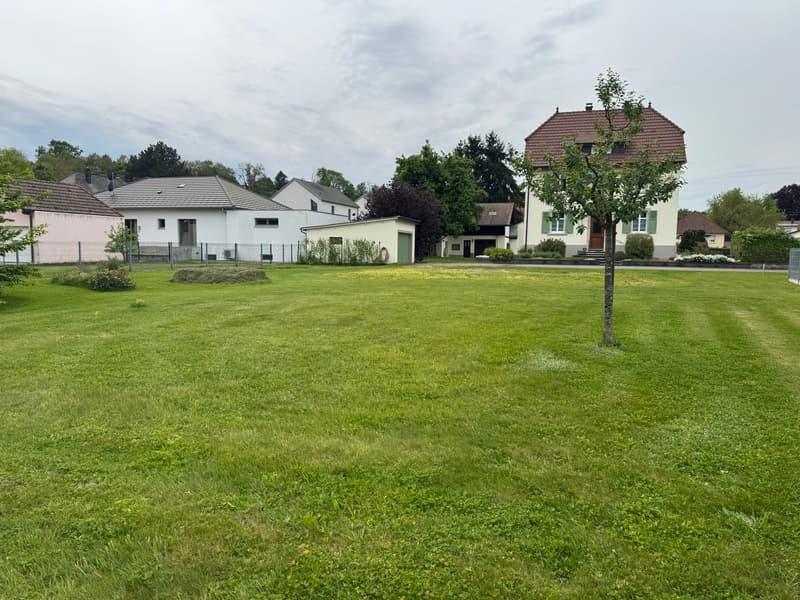 Baugrund, nur zwei Schritte von der Schweizer Grenze entfernt (3)