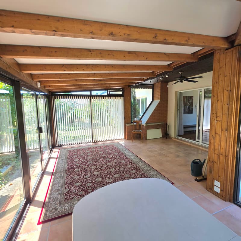 Familienvilla mit großem Potenzial, 156 m² mit großem Grundstück und freier Aussicht (3)