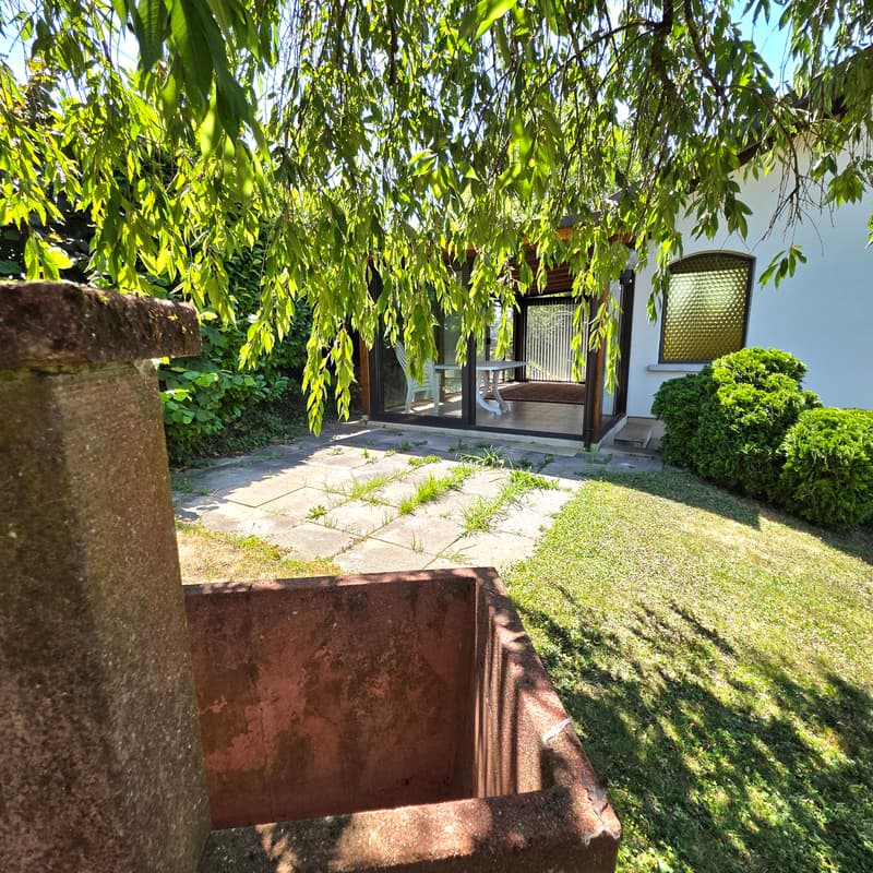Familienvilla mit großem Potenzial, 156 m² mit großem Grundstück und freier Aussicht (12)