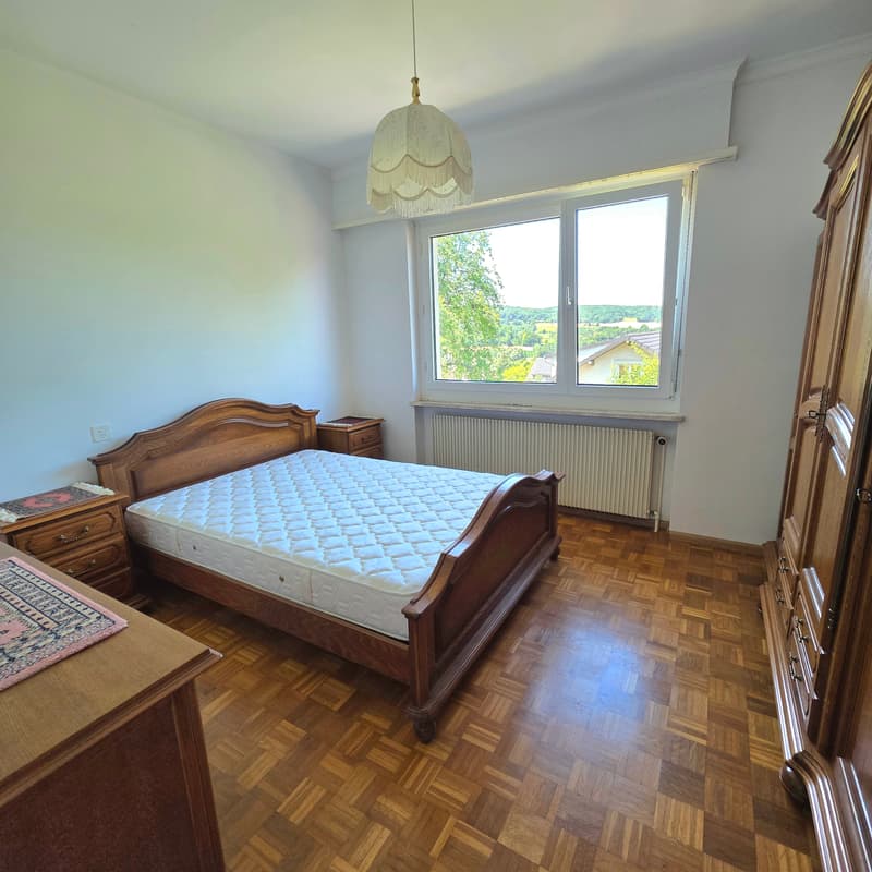 Familienvilla mit großem Potenzial, 156 m² mit großem Grundstück und freier Aussicht (9)