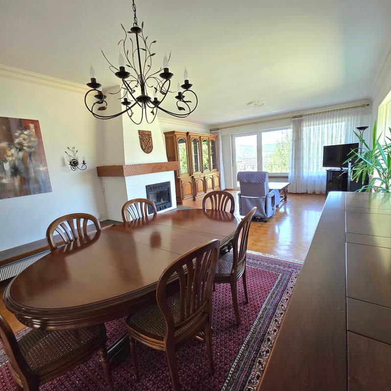 Familienvilla mit großem Potenzial, 156 m² mit großem Grundstück und freier Aussicht (7)