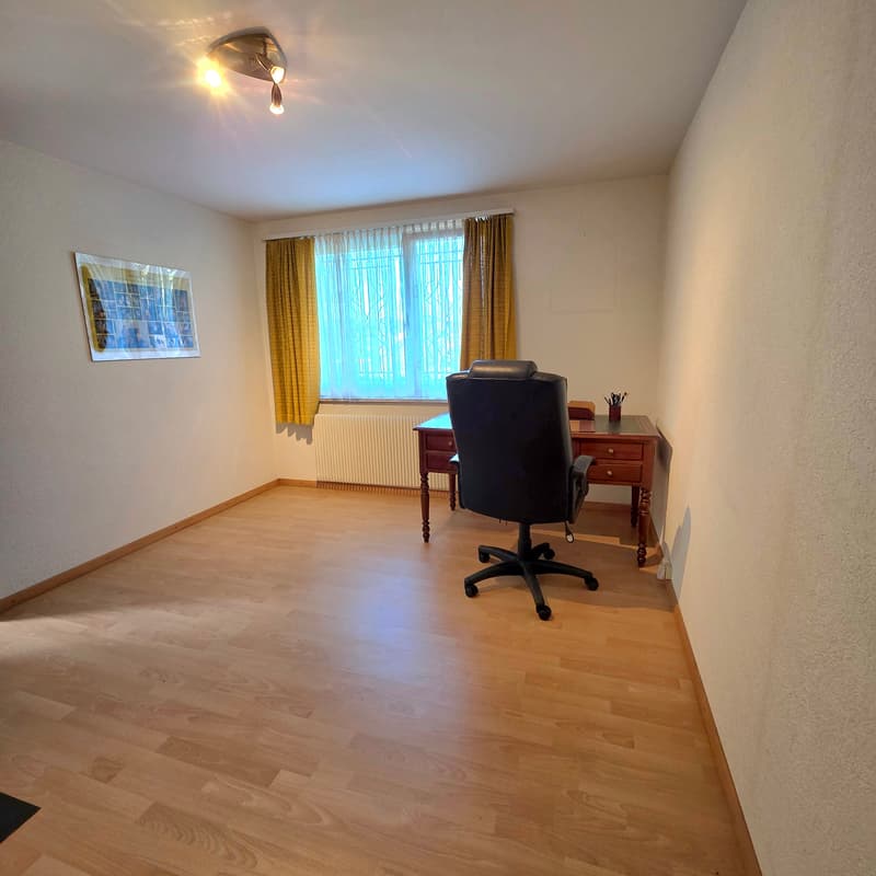 Familienvilla mit großem Potenzial, 156 m² mit großem Grundstück und freier Aussicht (10)