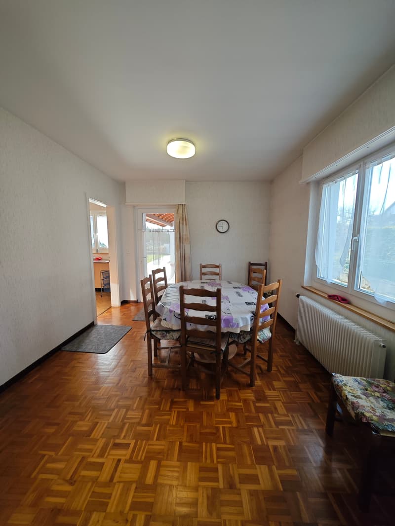 Maison familiale 5 chambres avec grand garage et jardin Proche frontière suisse (7)