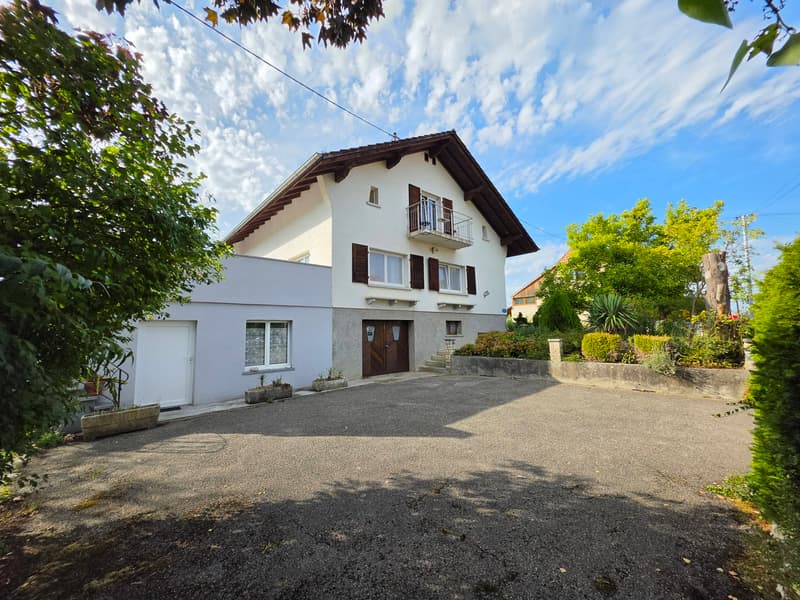 Maison bi-famille sur 8 ares (1)