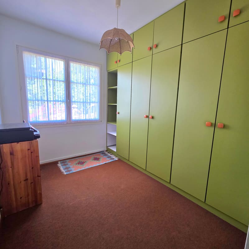 Maison de plain-pied dans un cadre verdoyant exceptionnel de 31 ares (13)