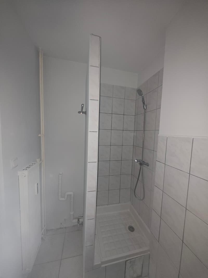 Studio de 24,89 m² avec cave, idéalement situé à proximité de toutes les commodités. (5)