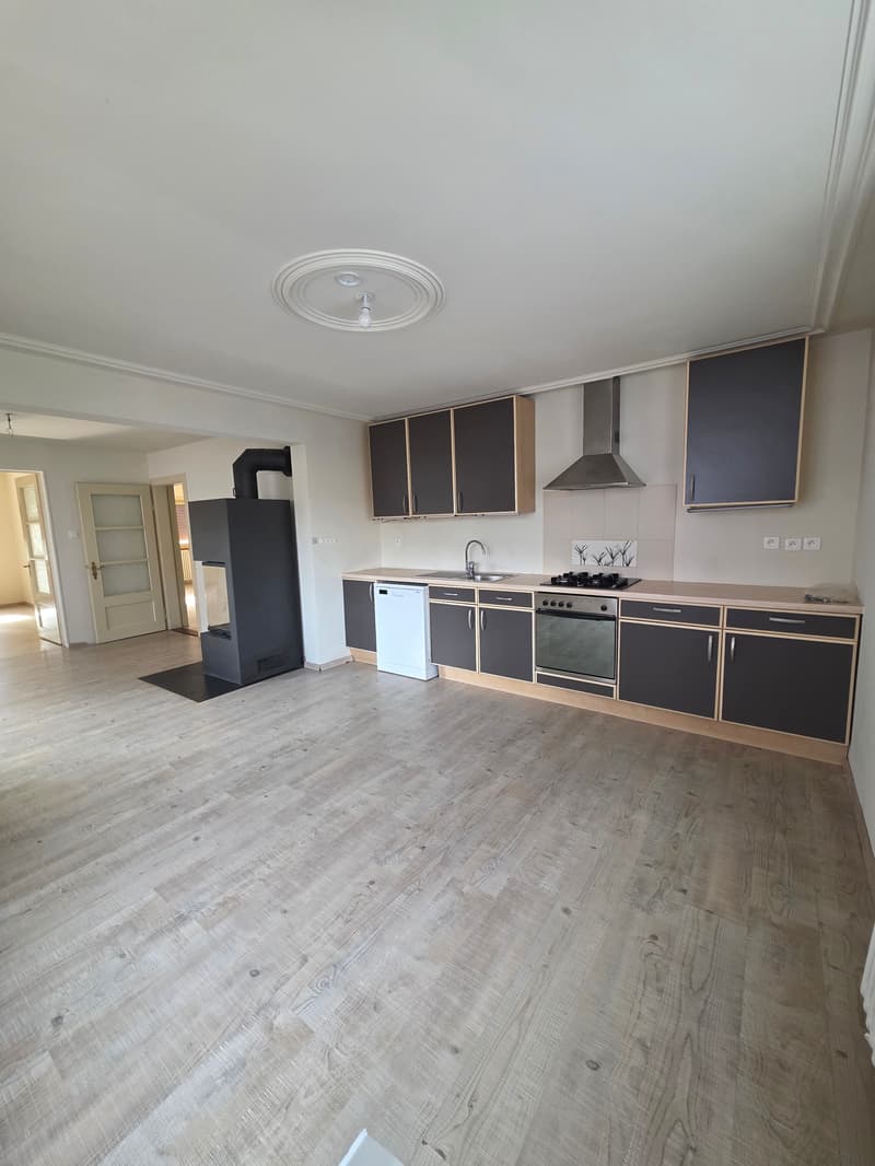 maison centre-village 135m² avec dépendance (5)