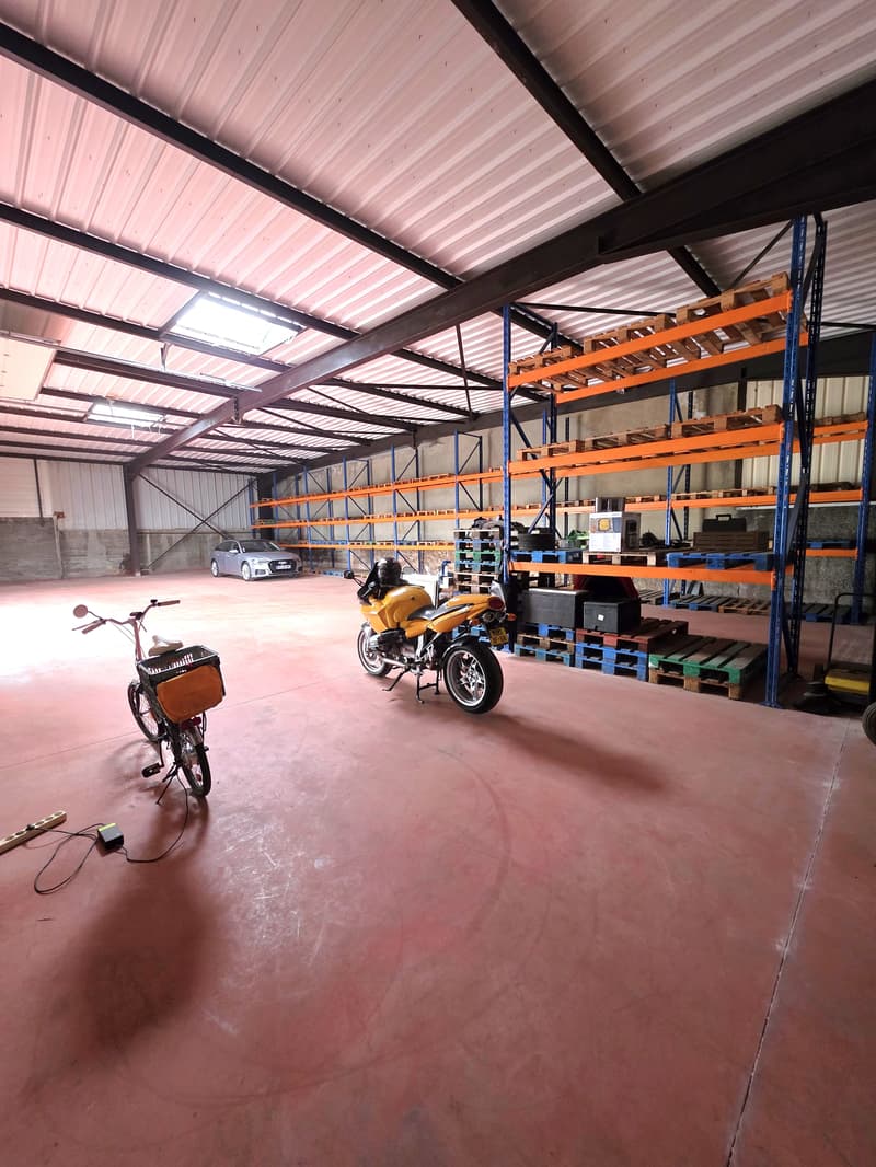 Hangar de stockage (4)