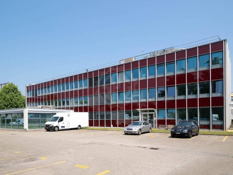 Bureaux ensoleillé - Meyrin (1)