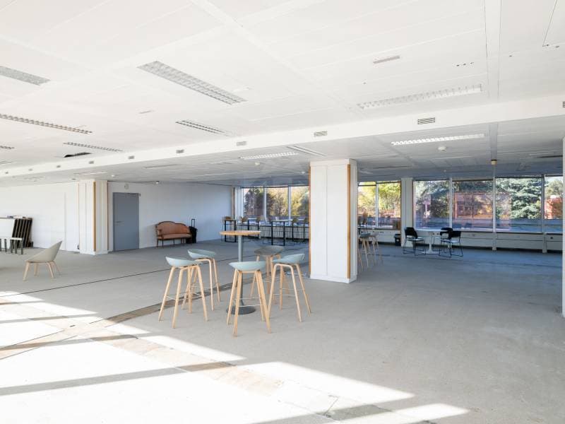 Bright Offices - Vernier (8)