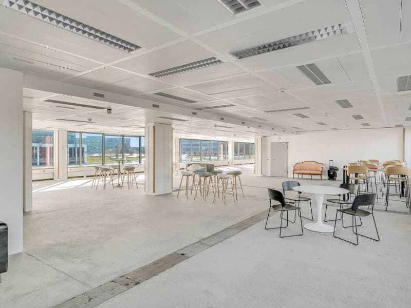 Bright Offices - Vernier (9)