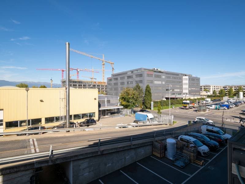 Surface Industrielle agréable - Plan-les-Ouates (2)