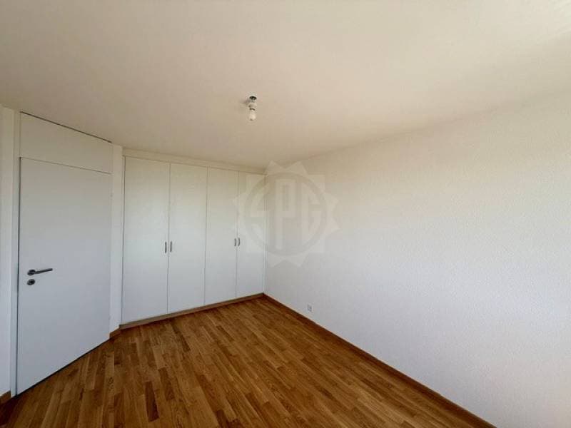 Bel appartement - Mont-sur-Rolle (6)