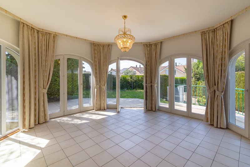 Beautiful individual villa with garden in Vésenaz (3)
