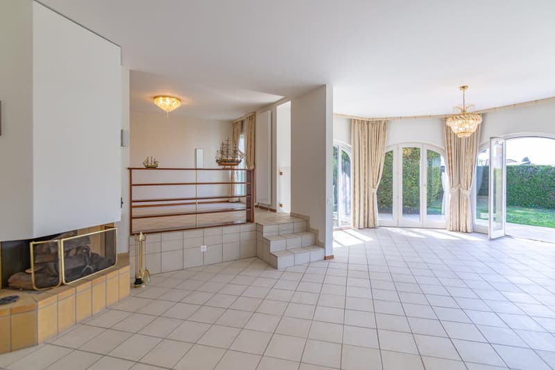 Beautiful individual villa with garden in Vésenaz (4)