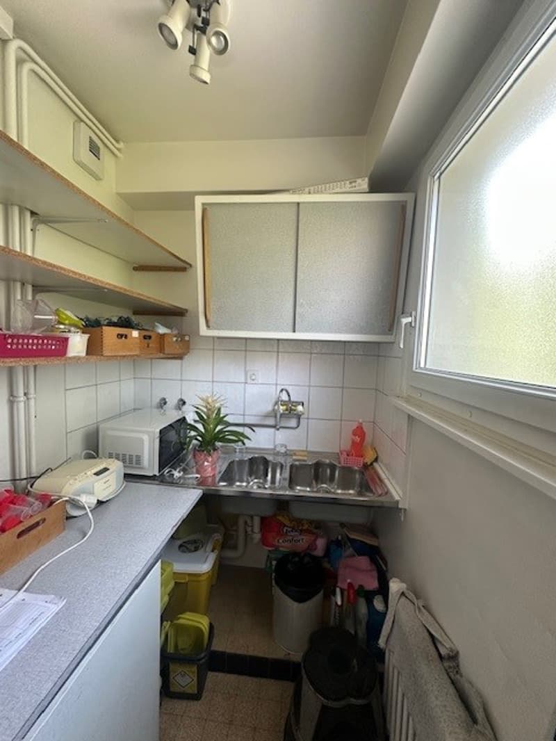 Local commercial / cabinet médical d'env. 74 m2 aux Acacias (6)
