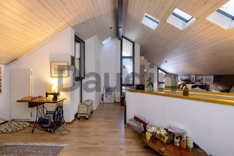 Magnificent 6-room architect's villa in a quiet residential area (12)