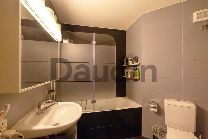 Magnificent 6-room architect's villa in a quiet residential area (10)