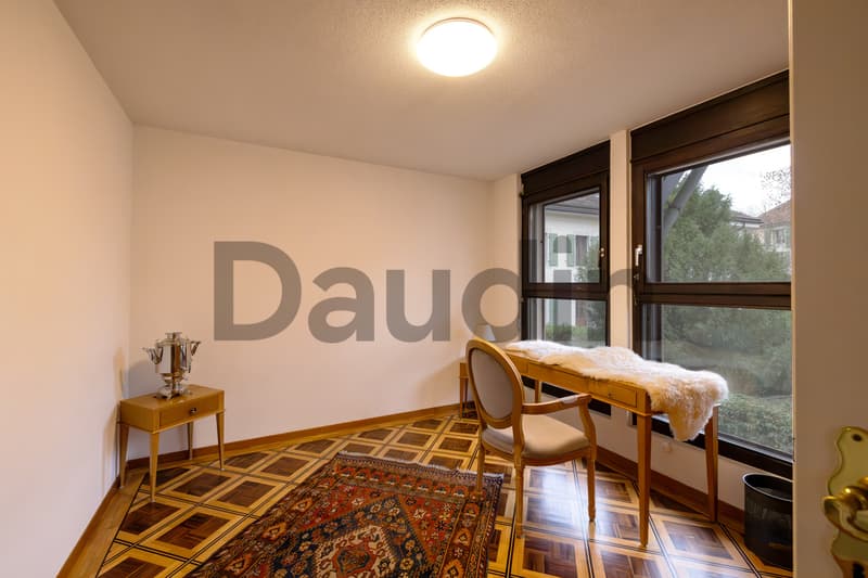 Magnificent 6-room architect's villa in a quiet residential area (7)