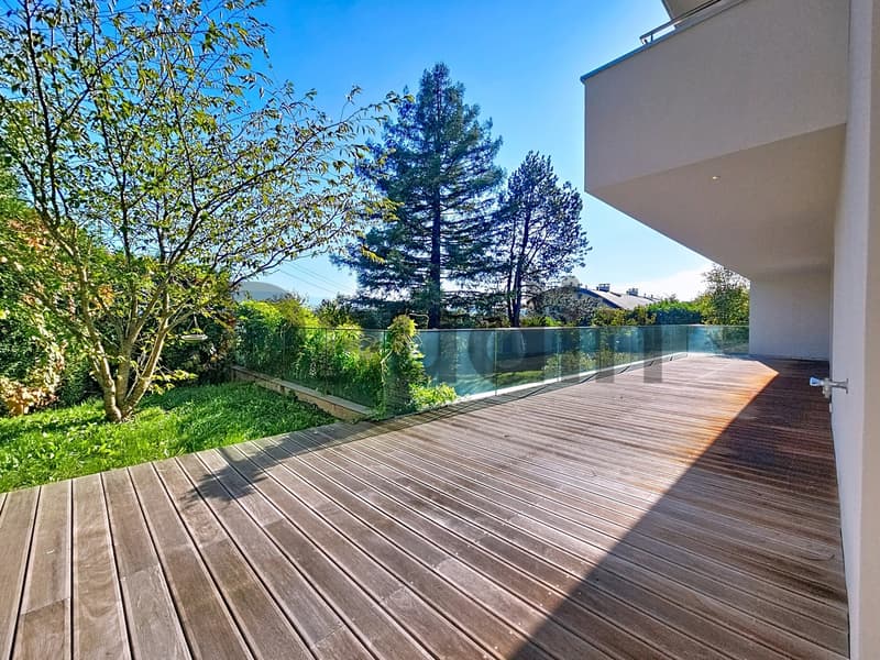 Individual villa with 14 rooms, completely renovated (12)